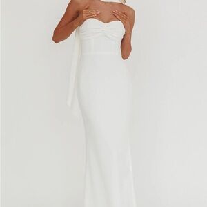 Selfie Leslie Strapless White Gown